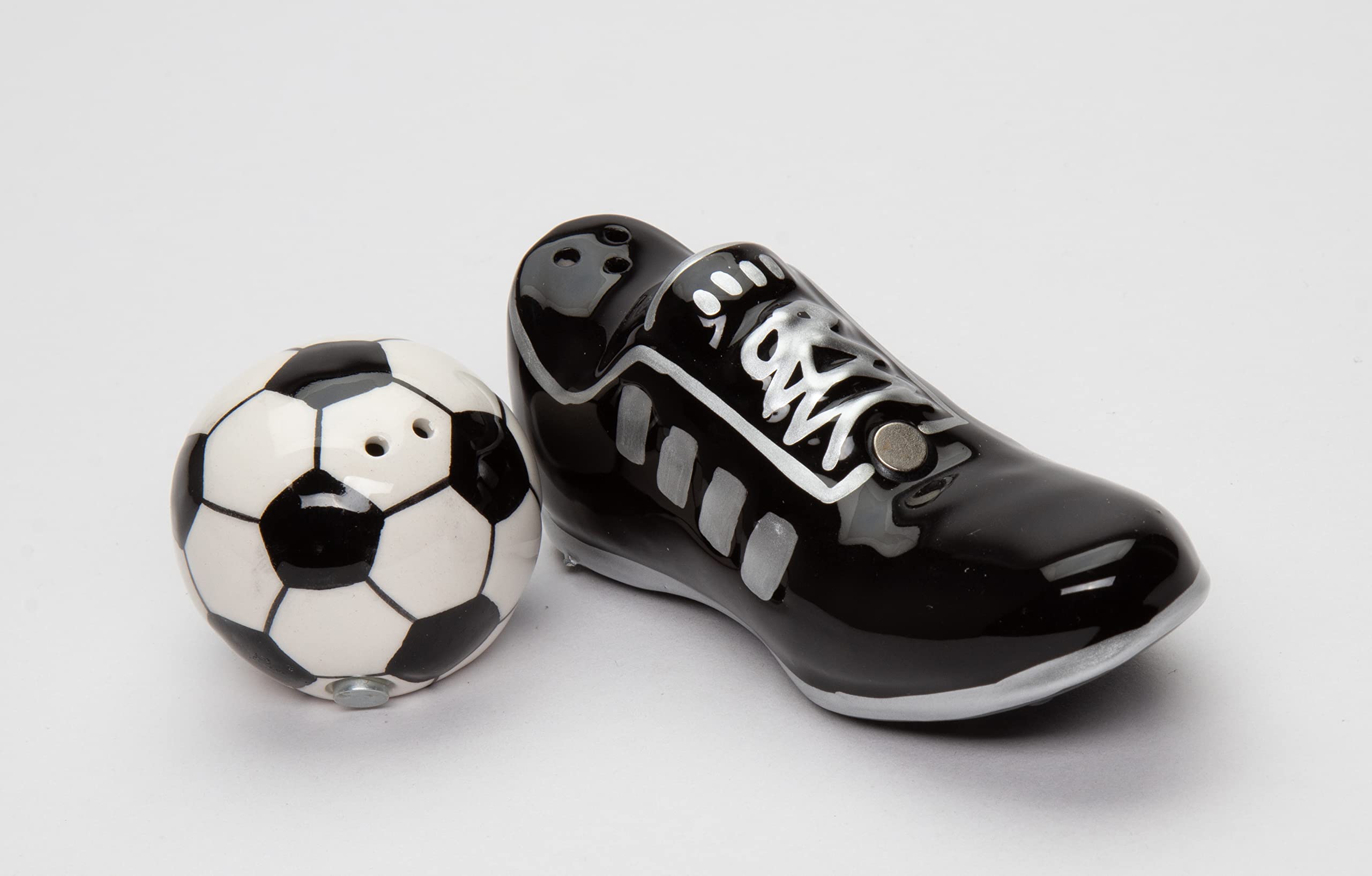 CG SS-CG-10466, czarne magnetyczne buty z piłką nożną solniczką i pieprzniczką
