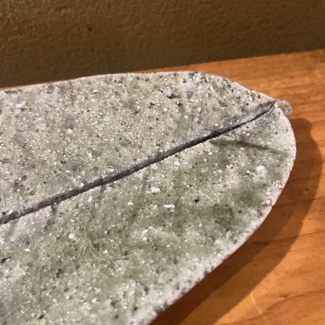 辻村唯　　　自然釉朴葉皿　　大　　1枚 Amazon.co.jp: 辻村唯 自然釉朴葉皿 大 1枚 : おもちゃ