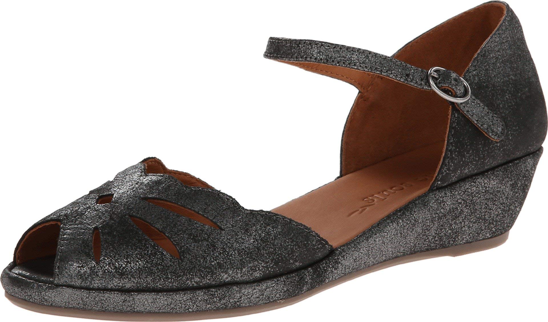 Gentle Souls by Kenneth Cole Lily Moon