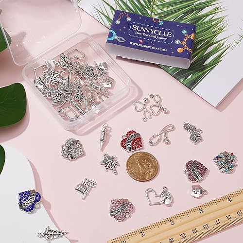 Miniatura 3 de SUNNYCLUE 1 caja de 46 dijes de 16 estilos médicos para enfermera, estilo tibetano, con temática médica, estetoscopio, ambulancia, jeringa,