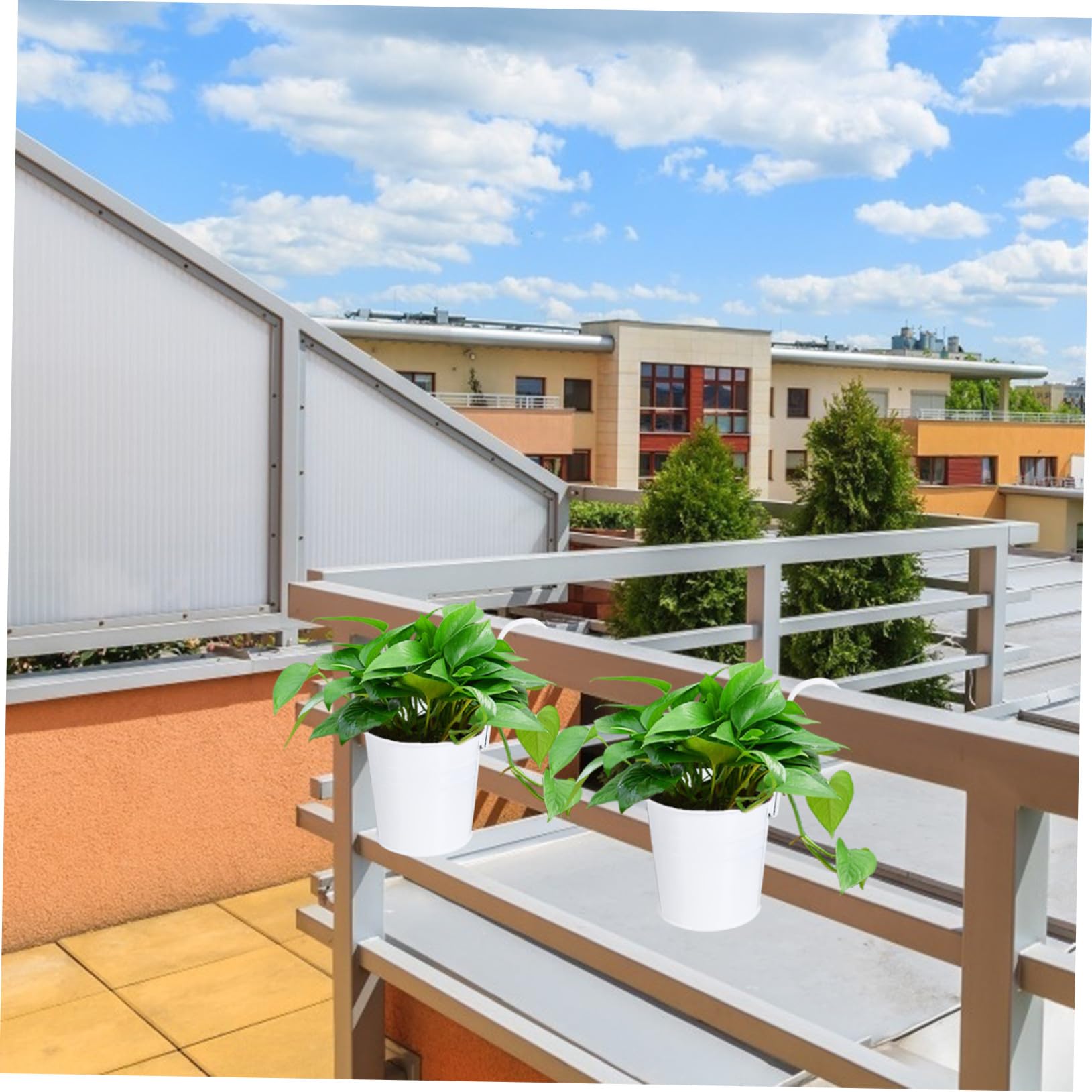 VICASKY Vasi da Fiori Sospesi 8 Pezzi Gancio Staccabile e Foro di Drenaggio in Ferro Bianco per Balcone Giardino e Recinzione