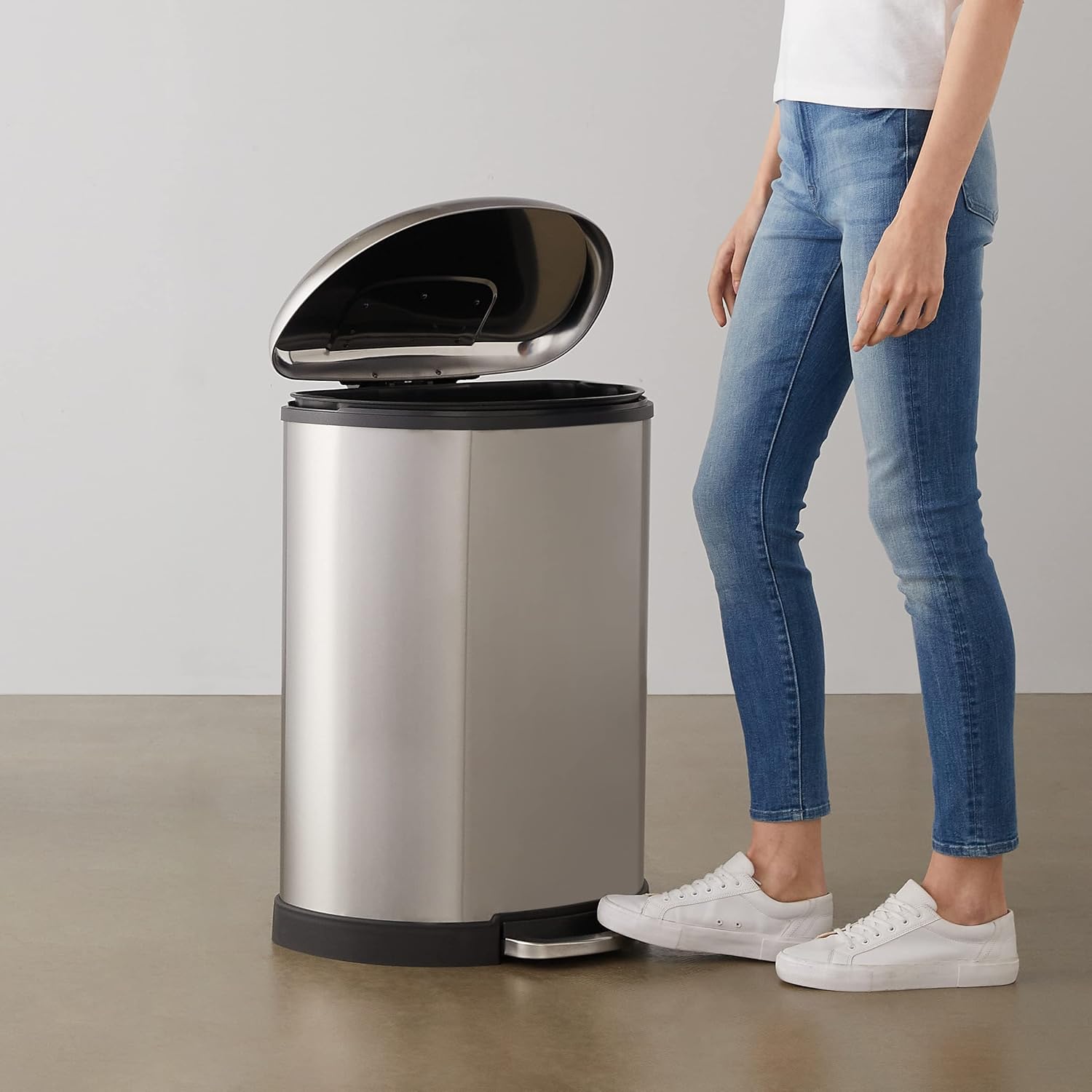 Frее Shірріng Ovеr $50 Amazon Basics 50 Liter / 13.2 Gallon Soft-Close Trash Can with Foot Pedal - D-Shaped, Stainless Steel