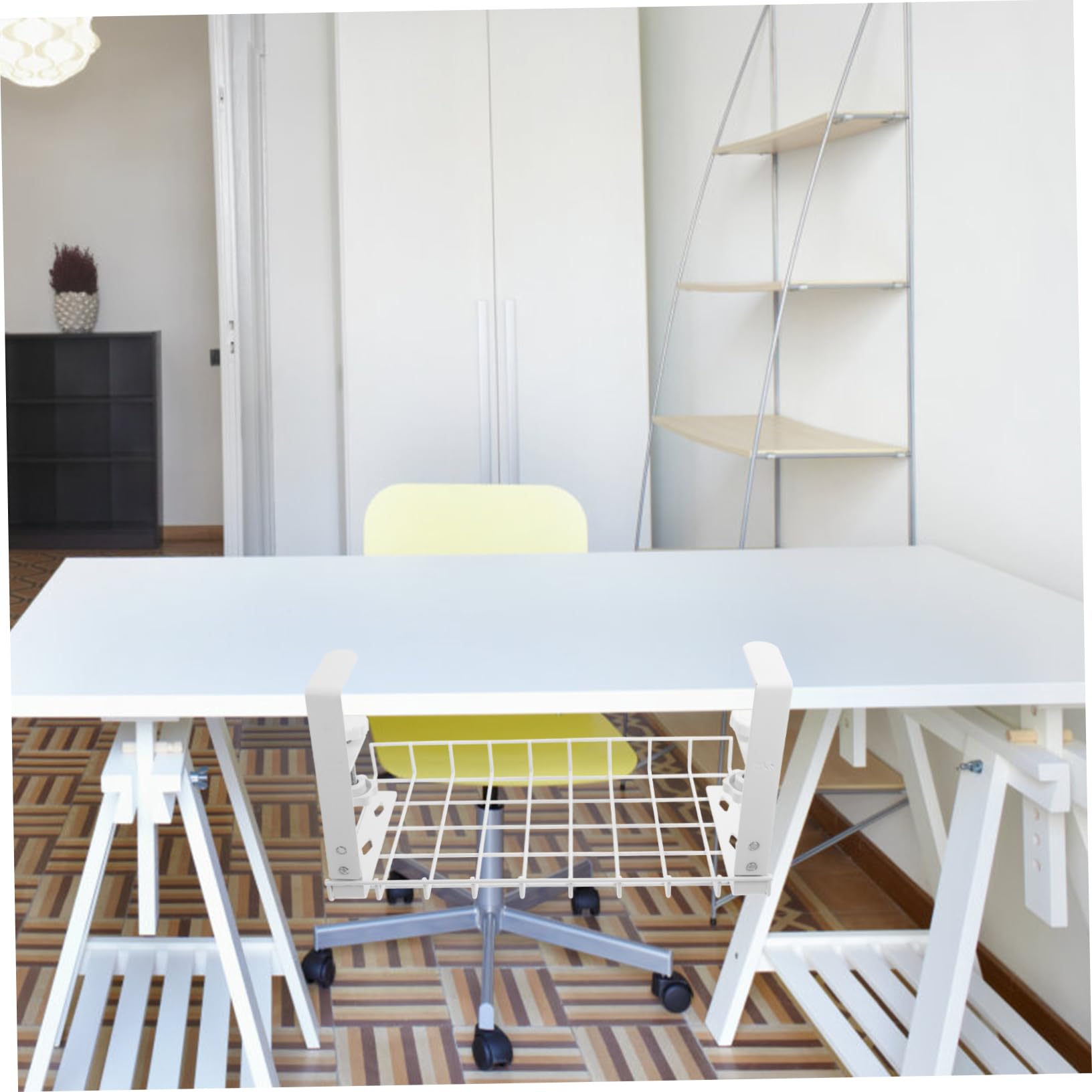 Kabelkanal für Schreibtisch aus Eisen, Weiß, 1, 8-5, 7 Cm | Untertisch Clip, Große Ablage für Büro und Gaming Setup, Schlichtes Modernes Design