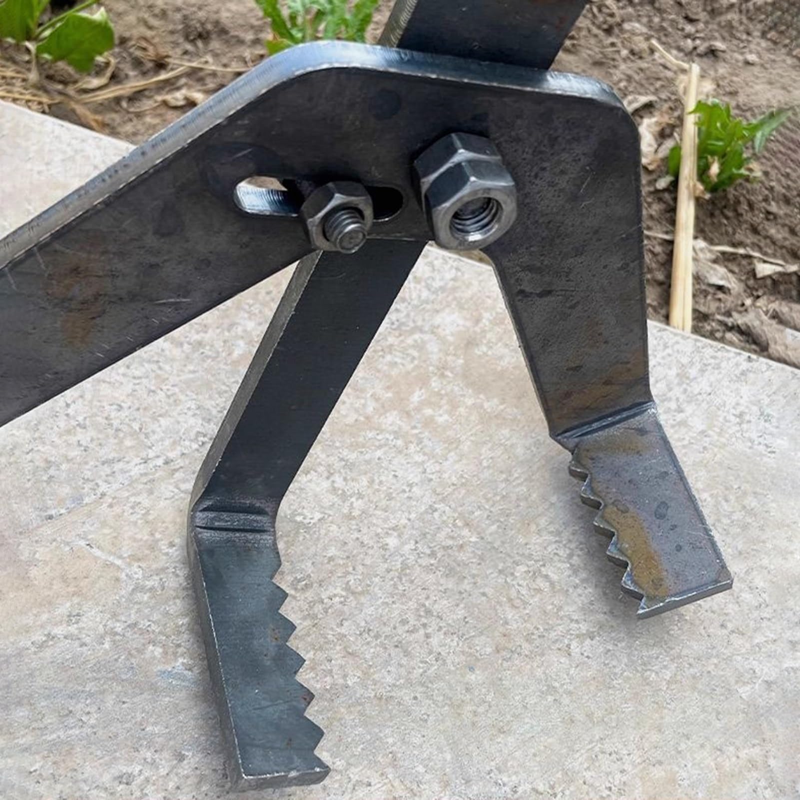 Estrattore per radici, regolabile, seghettato per rimuovere gambi di mais, piante invasive, arbusti e radici poco profonde, strumento multiuso da 148,1 cm