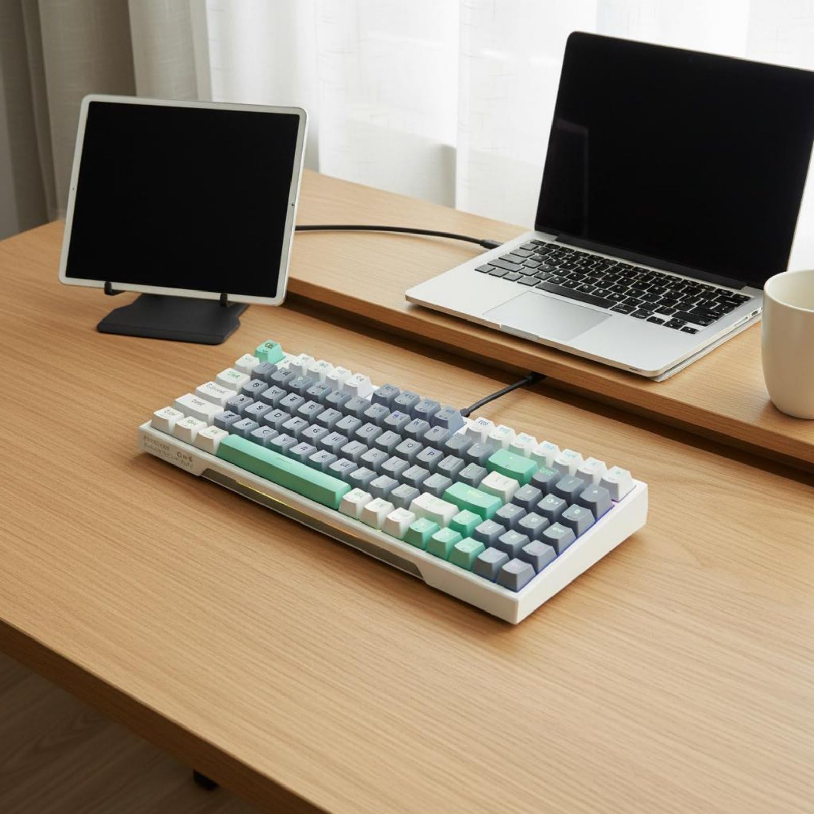 Tastiera Gaming Senza Fili Tastiera Meccanica Tastiera Tastiera Compatta con Struttura Solida Pbt Switch Sostituibili Retroilluminazione Rgb Adatta per Setup Minimal Gaming