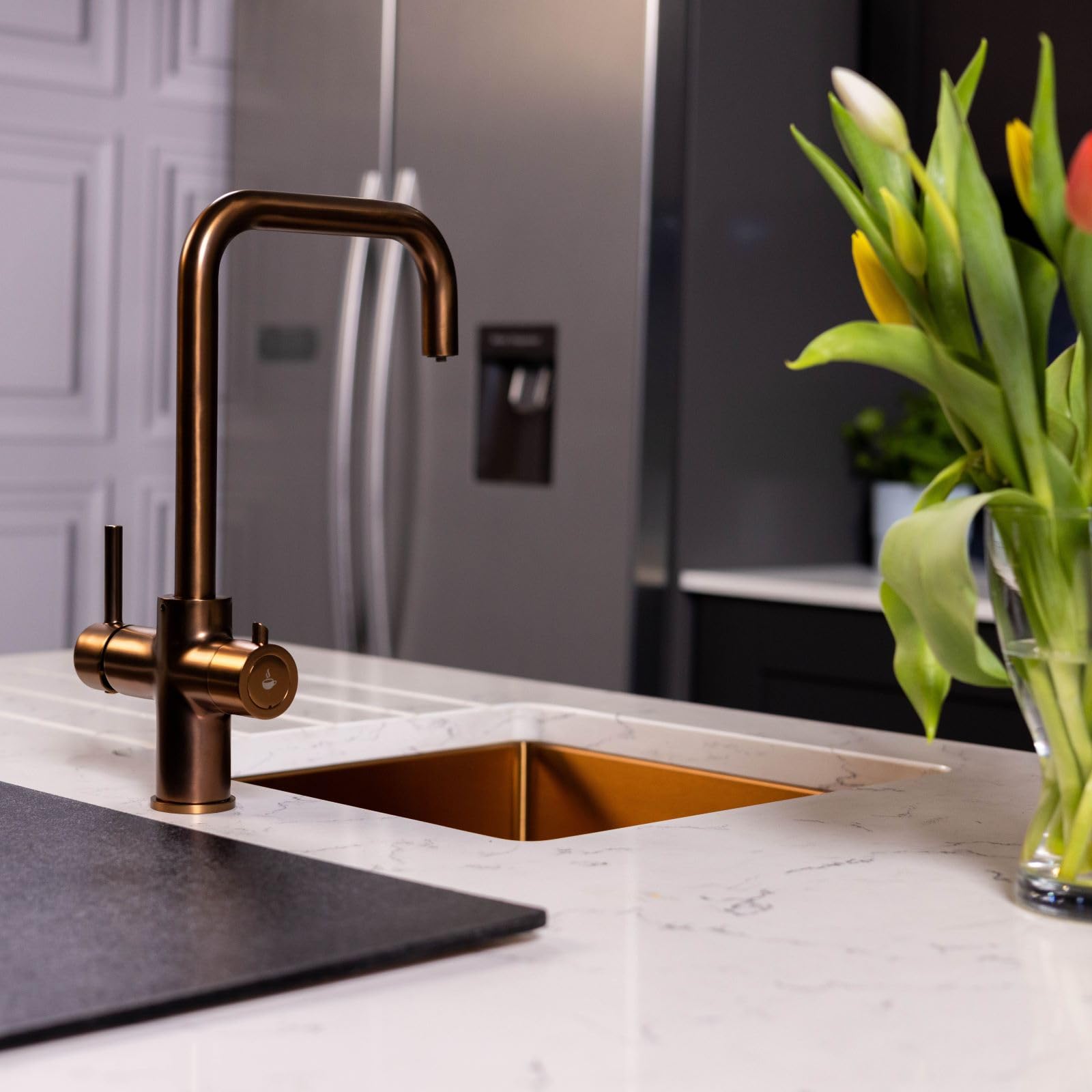 Flode Brushed Copper Vier 4 In 1 Boiling Water Tap Full Kit - Tank & Filter | Instant Boiling Filtered Cold Mains Hot & Cold | Full Kit With 2.4L Boiler Unit & Filter | Instant Hot 4 In 1 Tap (Brushed Copper)