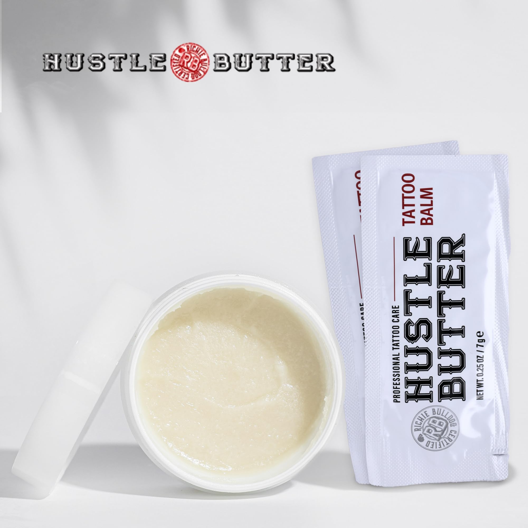 TATTOO HUSTLE BUTTER DELUXE ORIGINAL – Crème de soin tatouage végane 150ml + 2 sachets de 7,5g – Beurre de mangue, papaye et karité – Réduit rougeurs et gonflements – Favorise la guérison