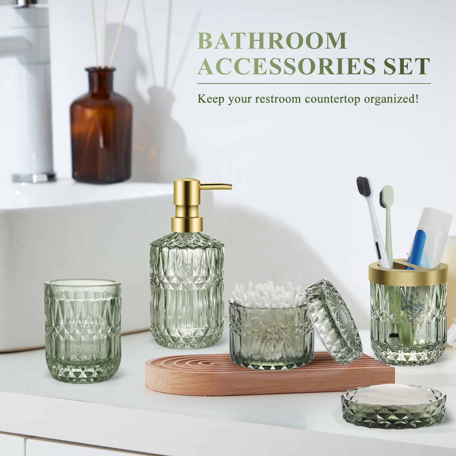5 Stück Grünes Glas Badezimmer Zubehör Set, Glas Badezimmer Accessoires Set von Lotionspender,Seifenschale,Zahnbürstenhalter,Becher,Wattestäbchen Badezimmer Deko Set für Modernes Bad,Vintage Geschenk