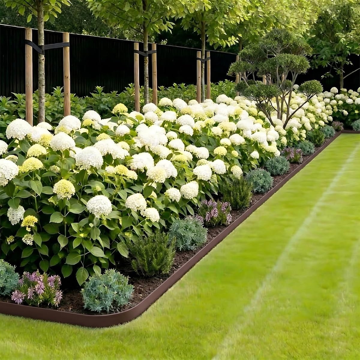 Bordo flessibile da giardino, 10 m, altezza 10 cm, in plastica, per giardini e prati, con 50 paletti, per aiuole, divisori paesaggistici, marciapiedi, resistente alle intemperie, marrone