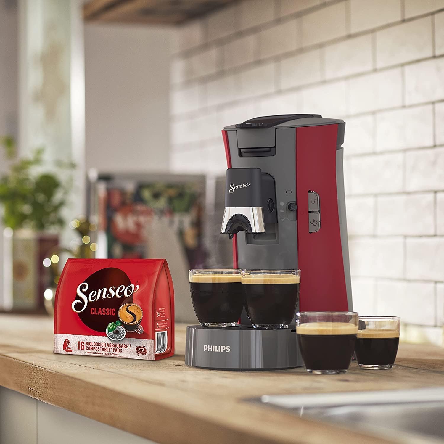 Philips Senseo Select Kaffeepadmaschine Bundle mit 66 Kaffeepads,3 Kaffeespezialitäten, Memo-Funktion, Crema Plus, Intensität Plus, aus recyceltem Plastik, 0,9L, Rot (CSA240/90)