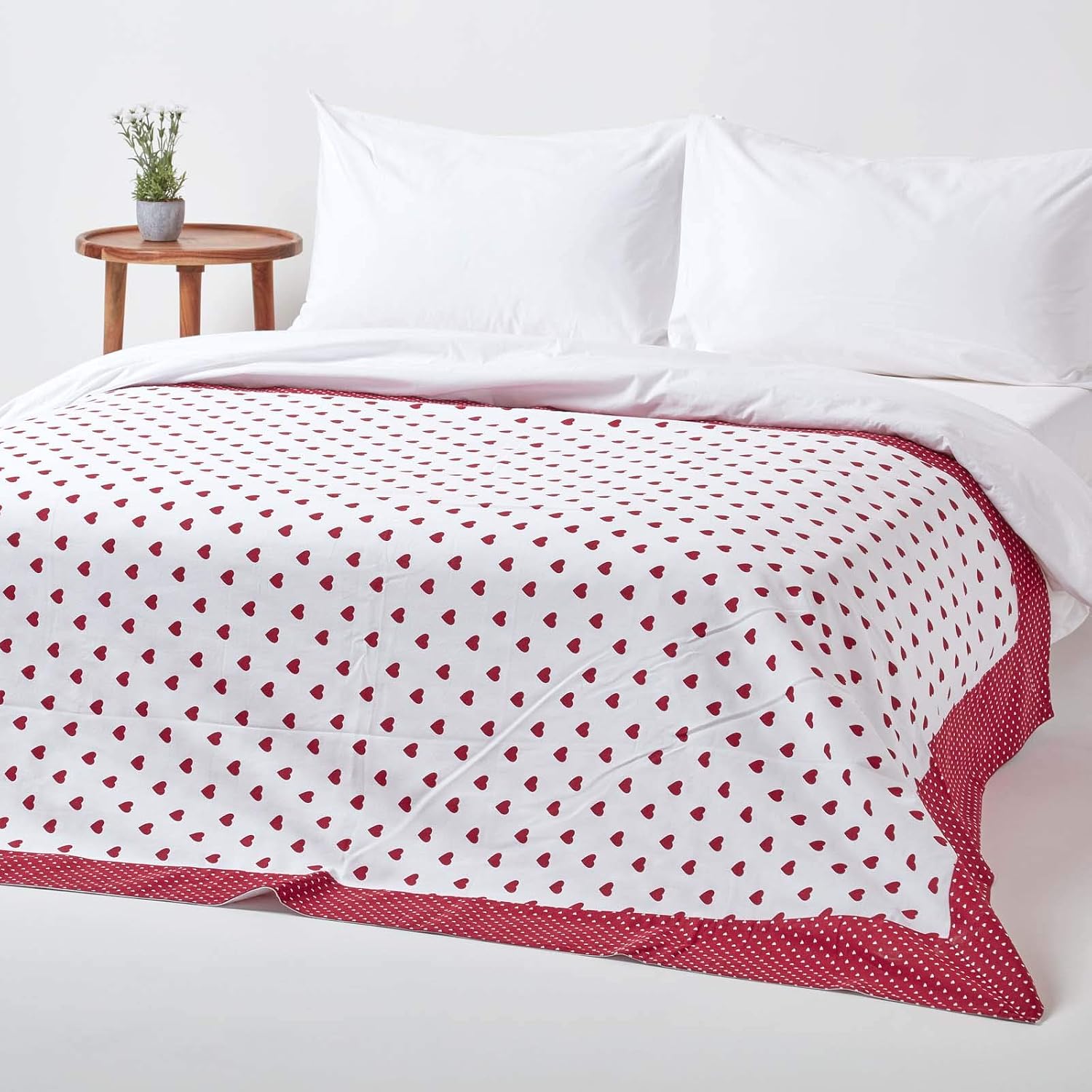 HOMESCAPES - Decorative Throw - 150 x 200 cm 60 x 79 Inch - Red Hearts - 100% Cotton - Washable Patchwork Sofa or Bed Throw - Image 4