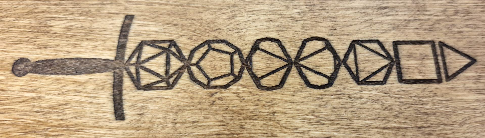 World of Dice - Würfeltruhe aus Holz Dice Sword - für bis zu 150 Pen & Paper Würfel, mit Würfelteller, ideal für Dungeons and Dragons (D&D) (XXL-Rechteckig)