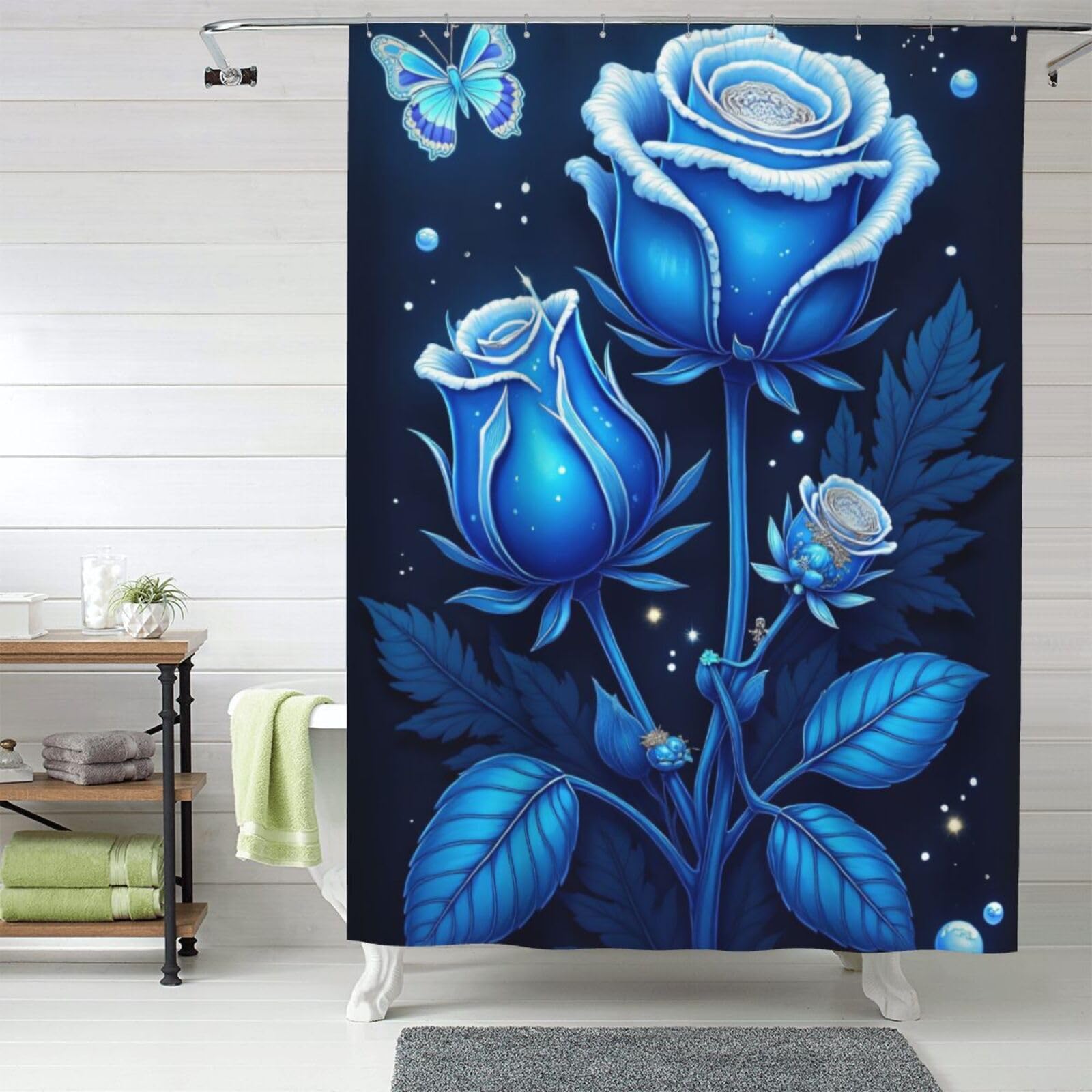 Rideau de douche papillon rose et bleu pour créer une ambiance nature dans votre salle de bain