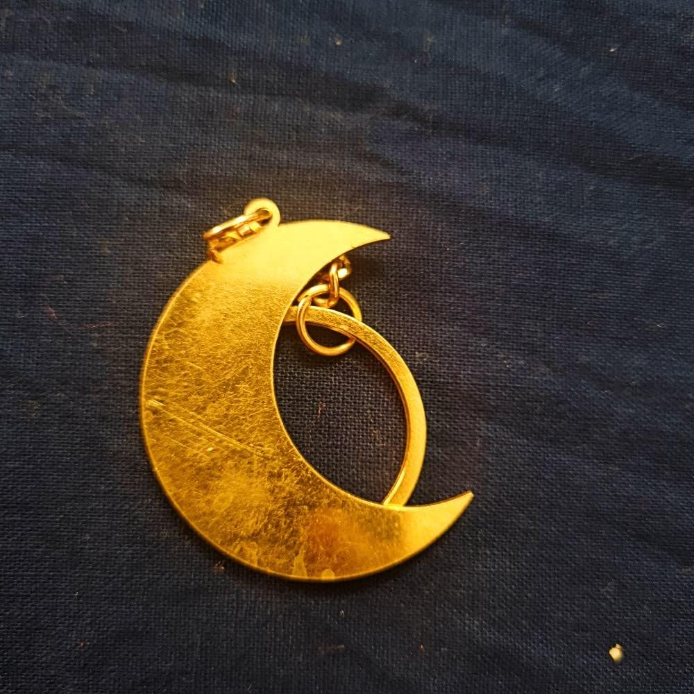 GenericHalf Moon Gold-Polished Metal Keychain