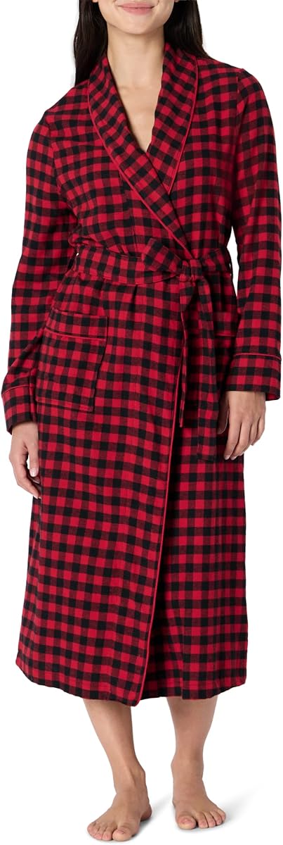 Conjuntos de pijamas familiares navideños a juego de Amazon Essentials