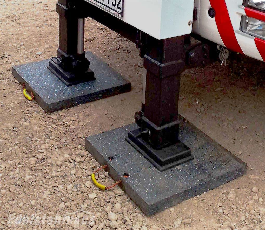 4 Stück Abstützplatten 300x300x40mm, 8t, Unterlegplatten, Kranplatten, Kranabstützplatten, LuxTek