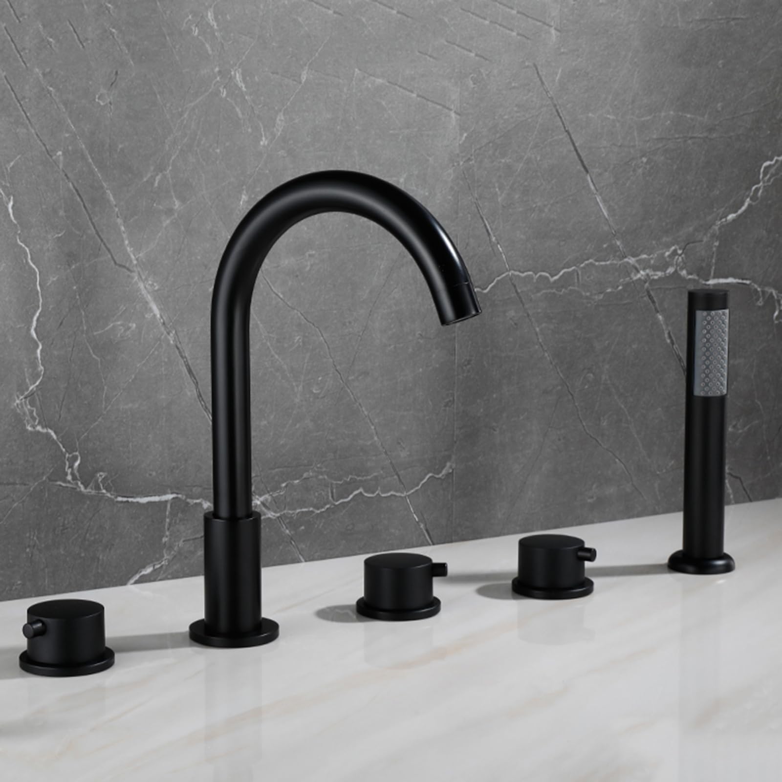 Robinet mitigeur de baignoire à 5 trous pour créer une ambiance spa noir chez soi