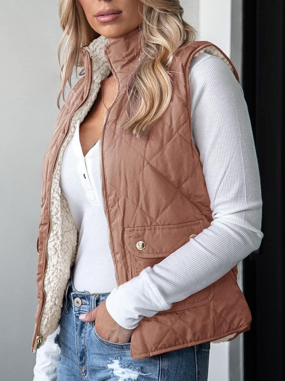Valphsio Womens Reversible Quilted Sherpa Fleece Vest Lightweight Sports Vest Coat - Image 2