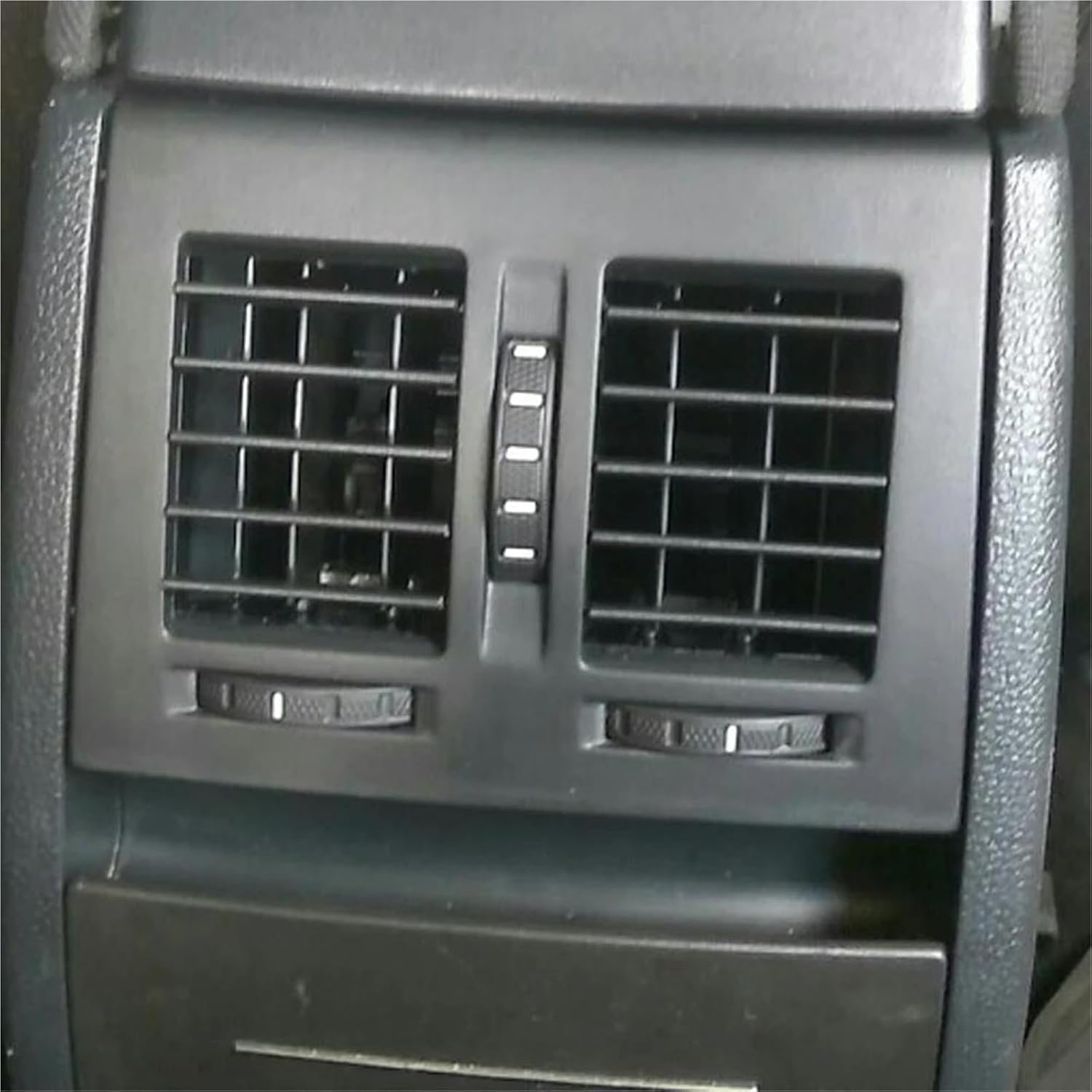 車のエアコン通気口 オクタビア用 2004-2013 イエティ用 2010-2013 1ZD819203 1ZD 819 203 1エアコンアウトレット  用 オクタビア 2004-2013 イエティ 2010-2013 1ZD819203 1ZD 819 203 カーアクセサリー  リアエアコンアウトレットセンターベントアセンブリ 1ZD819203 ... エアコン吹き出し口 に適合する オクタヴィア 2004-2013 に適合する イエティ カーパーツ リアエアコンアウトレットセンター