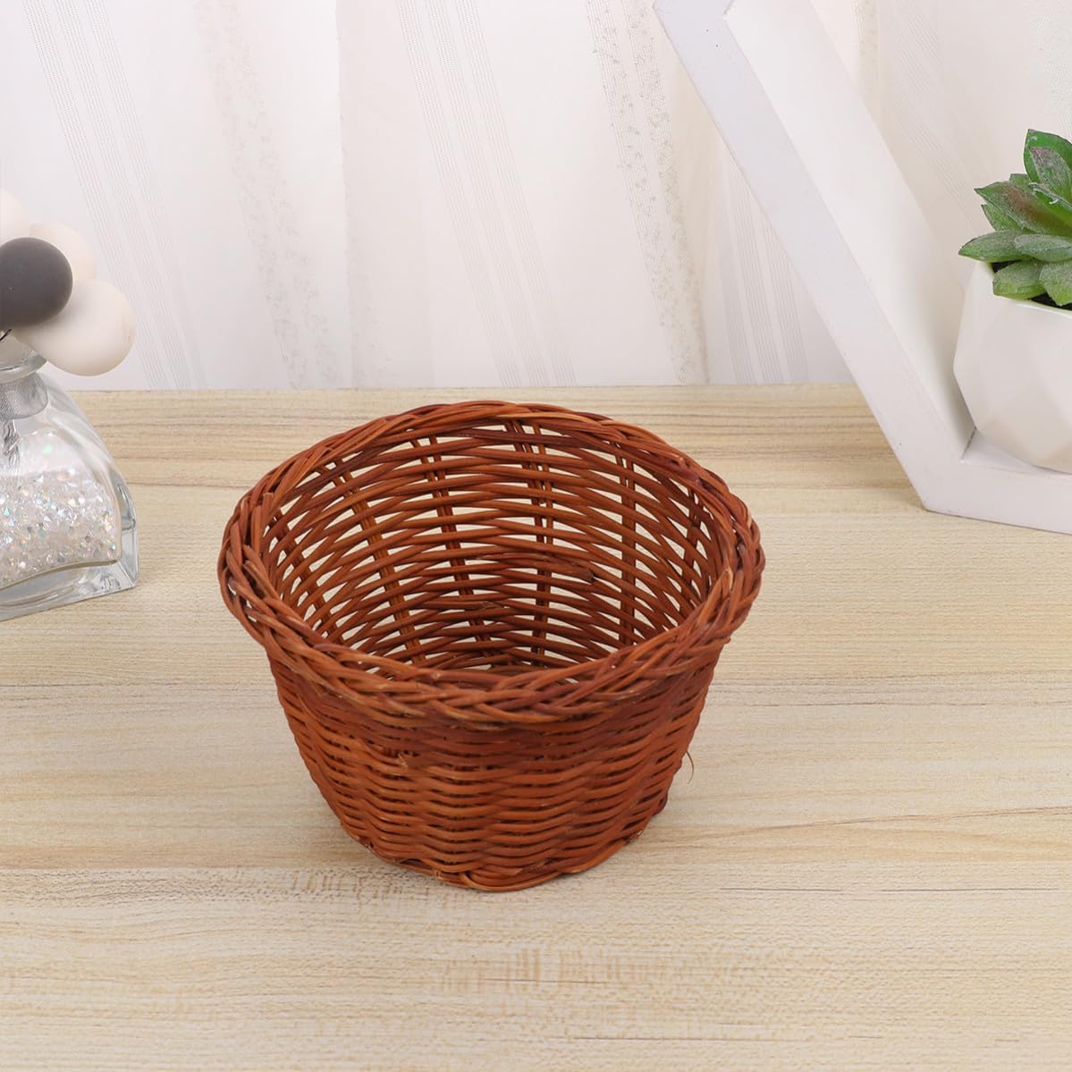 YARNOW Mini, Handcrafted Easter Basket Vine Woven Storage Basket and Cookie Storage Ornament for Home Decoration and Real Object Decoration