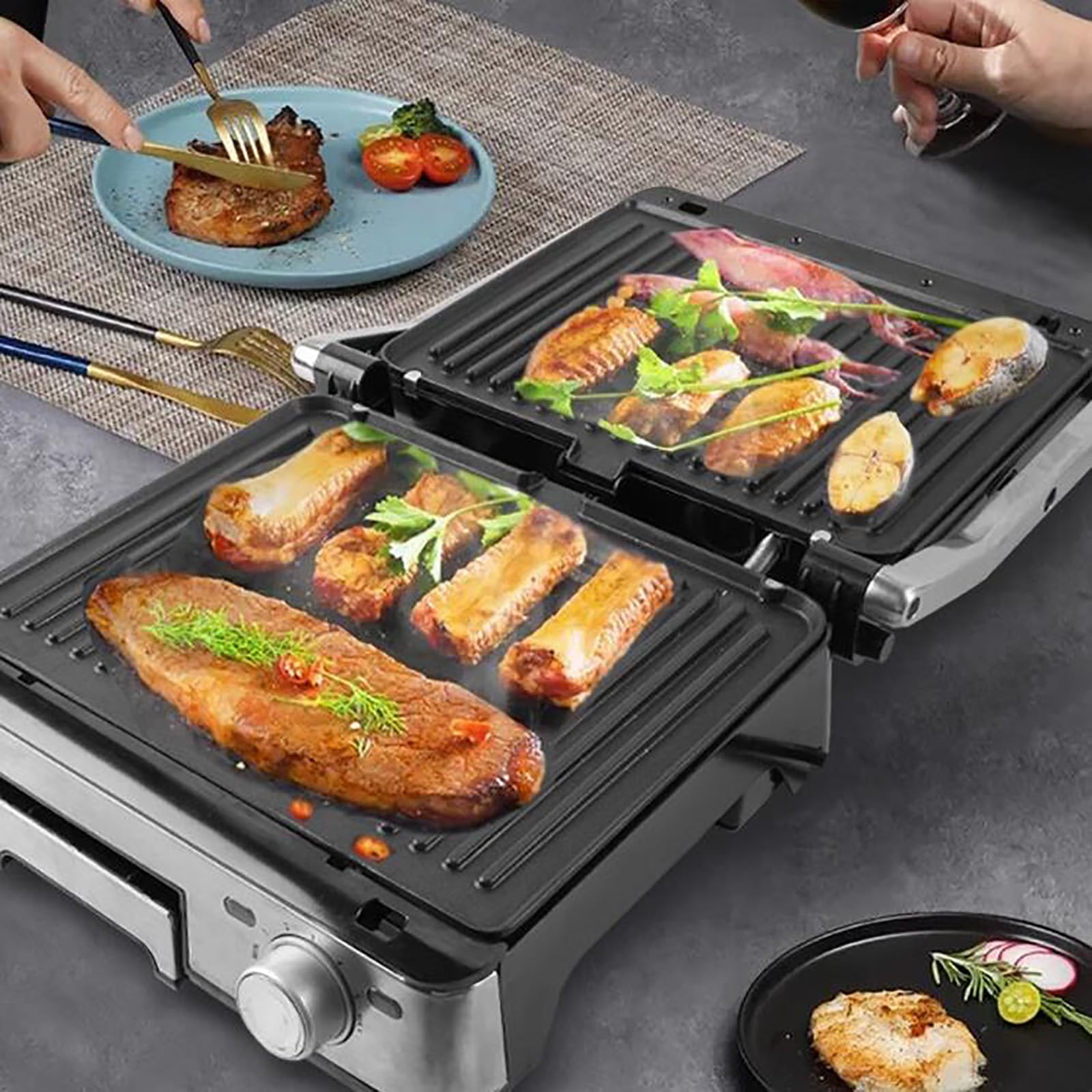 Bistecchiera Elettrica con Piastre Rimovibili, 1800 W, Temperatura Regolabili, Vassoio Raccogli Grassi, Apertura A 180º, Antiaderente Barbecue E Tostiera, Piastra Grandi