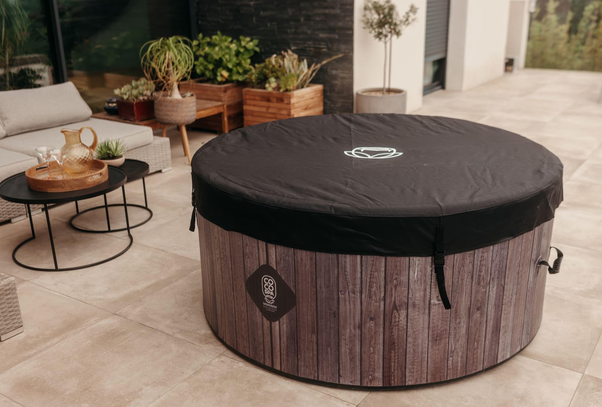 COCO SPA Helsinki Spa gonfiabile, Vasca Idromassaggio, diametro 150 cm, 800 litri, motore 2240 W, 2-4 persone, massaggio 140 getti