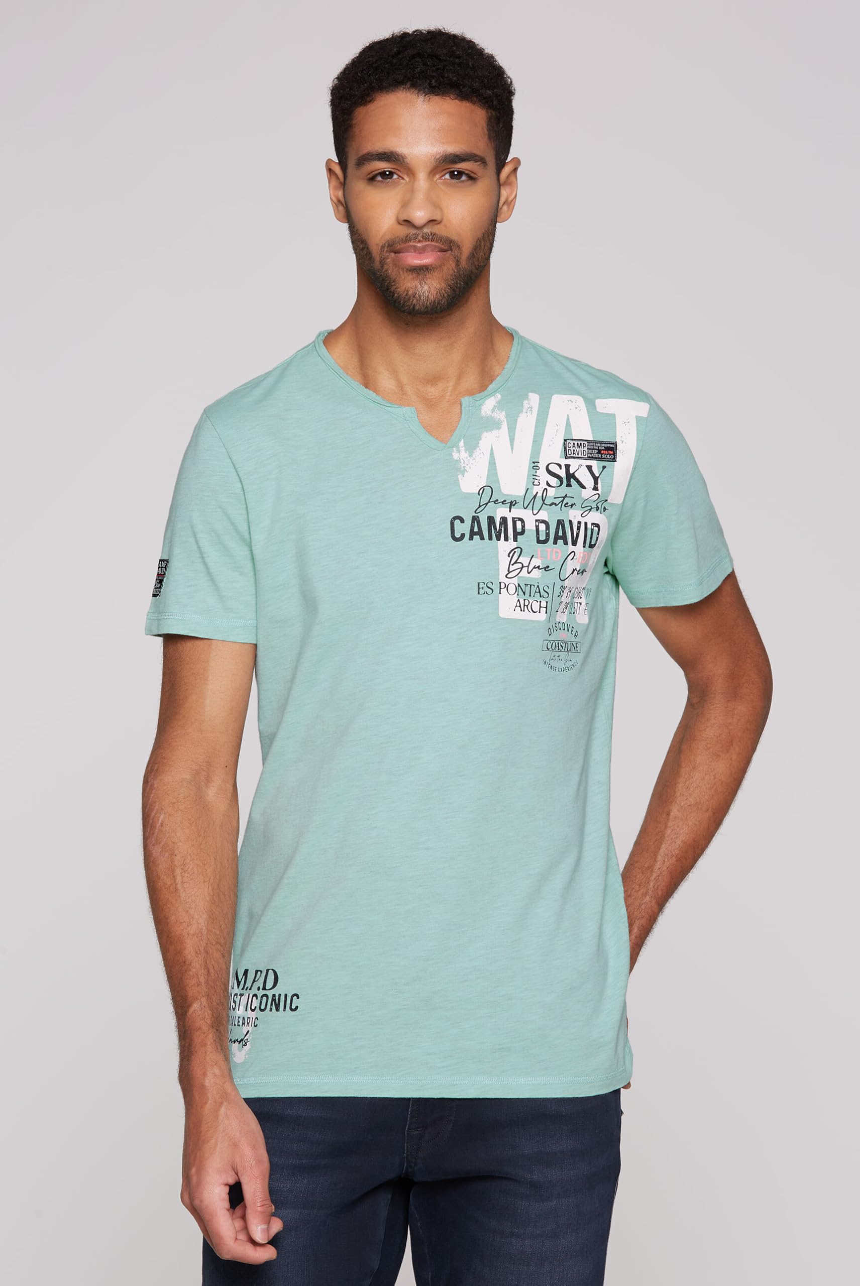 Camp David Camiseta para hombre con aspecto desgastado con estampados
