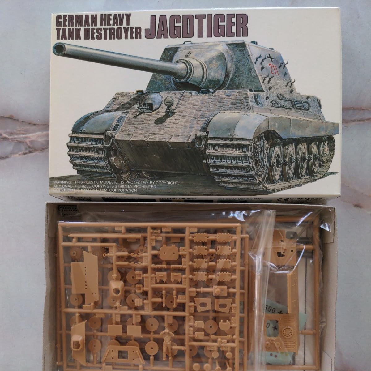 Amazon.co.jp: フジミ IV号 戦車 J型＋ヤクトティーガー 1/76スケール