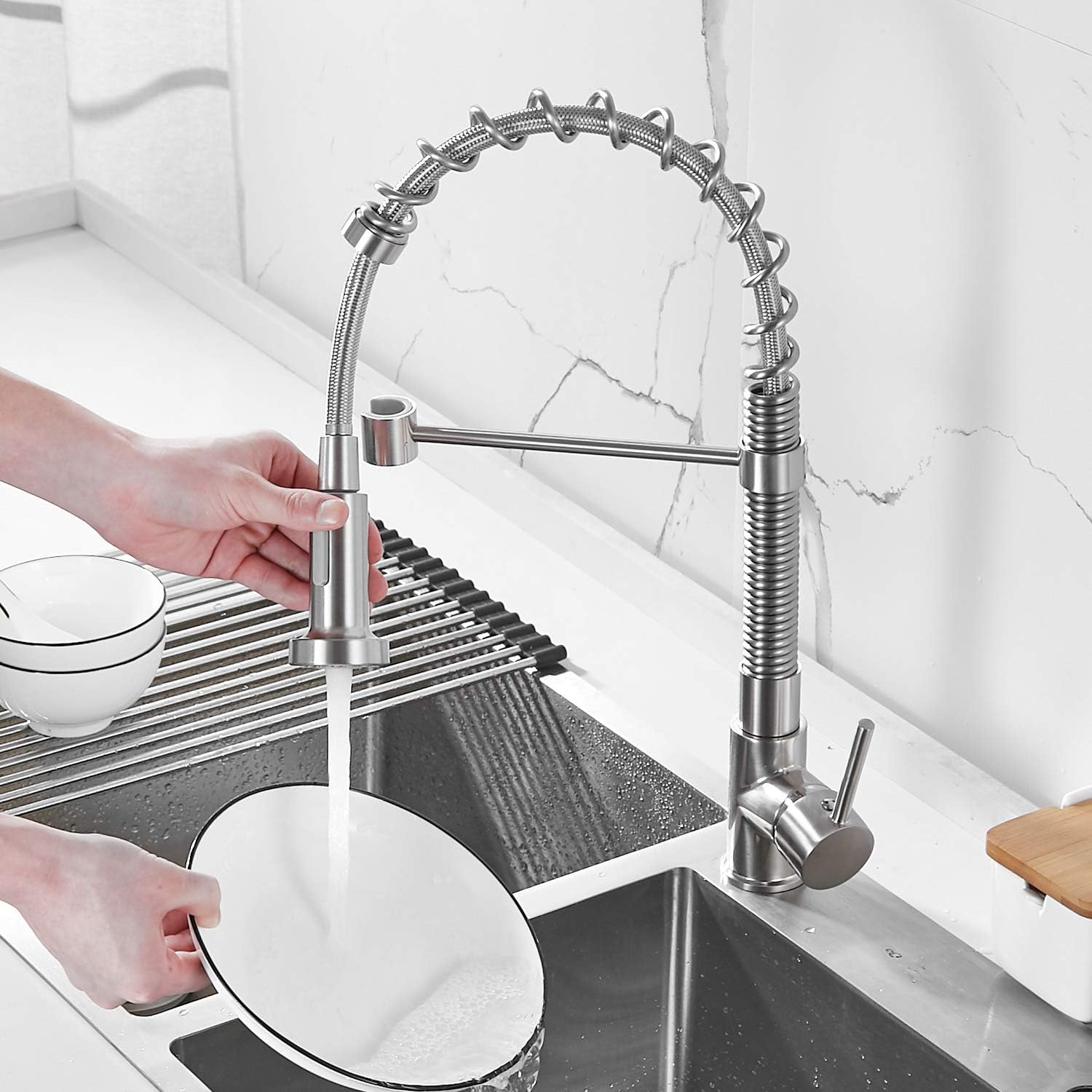 Nеw Dеаl Sagetta Kitchen Sink Faucets with Pull Down Sprayer Low Lead Commercial Solid Brass Single Handle Lever Spring Kitchen Faucet Brushed Nickel