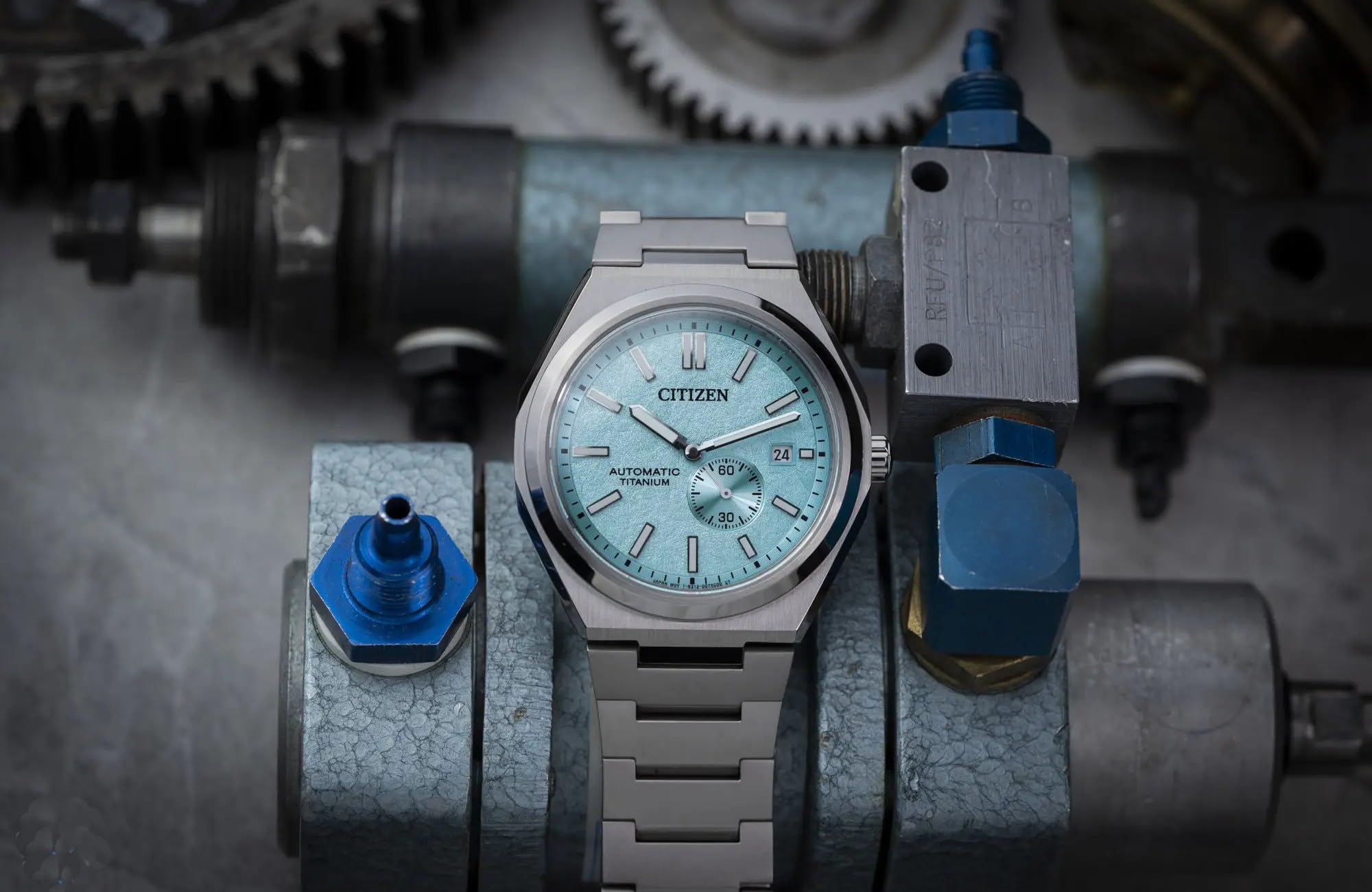 Citizen Herren Analog Automatik Uhr mit Titan Armband NJ0180-80M