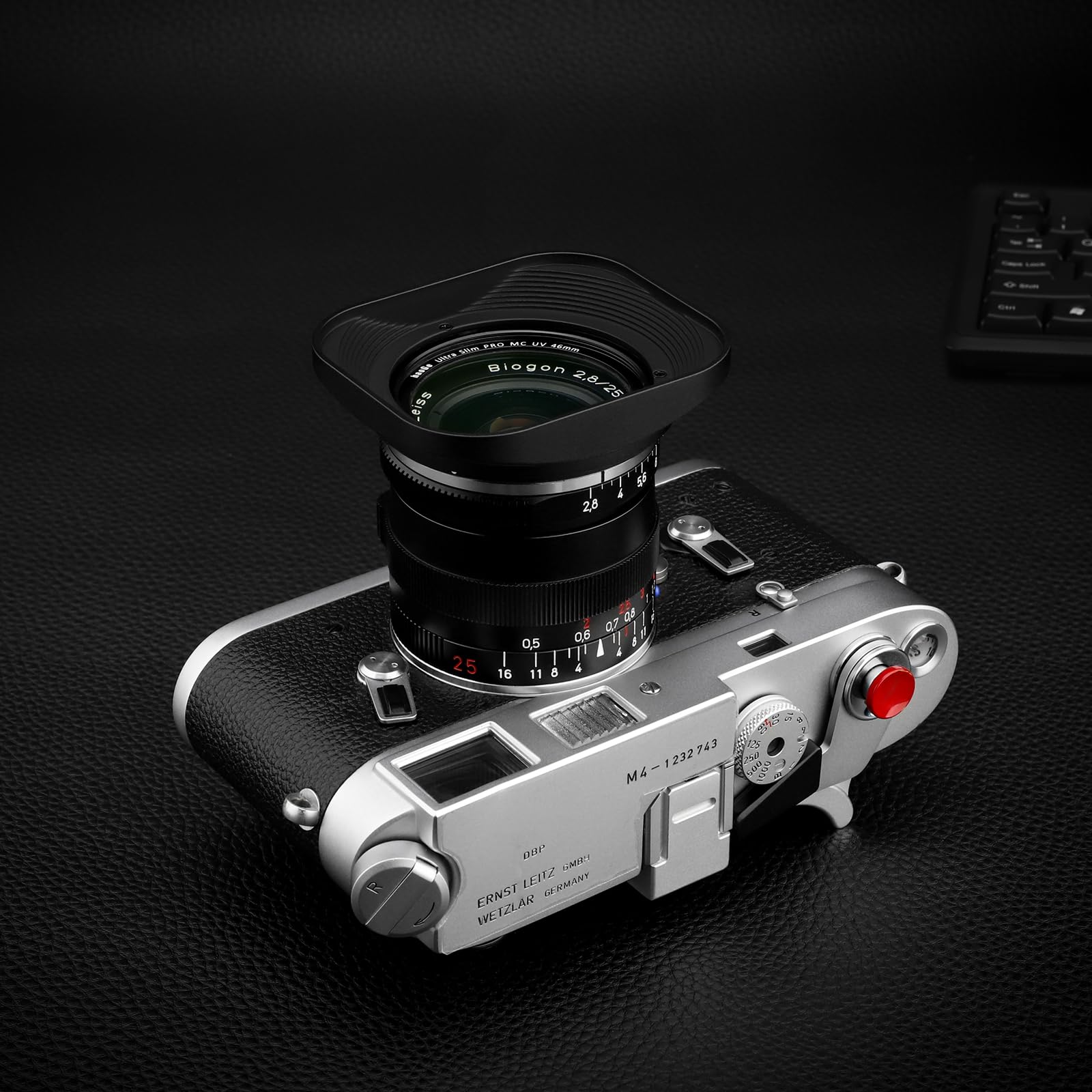 Haoge LH-ZV03 Paraluce rettangolare a baionetta per Carl Zeiss Distagon T 2.8/21 21mm f2.8 ZM, C Biogon T 21mm f4.5 ZM, 2.8/25 25mm f2.8 ZM, 2.8/28 28mm f2.8 ZM, C Sonnar T 1.5 50 50 Obiettivo 0 mm