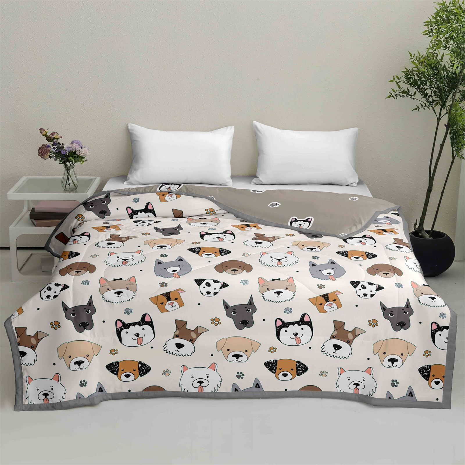Odot Coverless Duvet 4.5 Tog for Single Double King Size, Summer Duvet No Cover Cosy and Lightweight Quilt Breathable Bedspreads Quilted Throw for Beds (Cute dog,120 * 150cm)