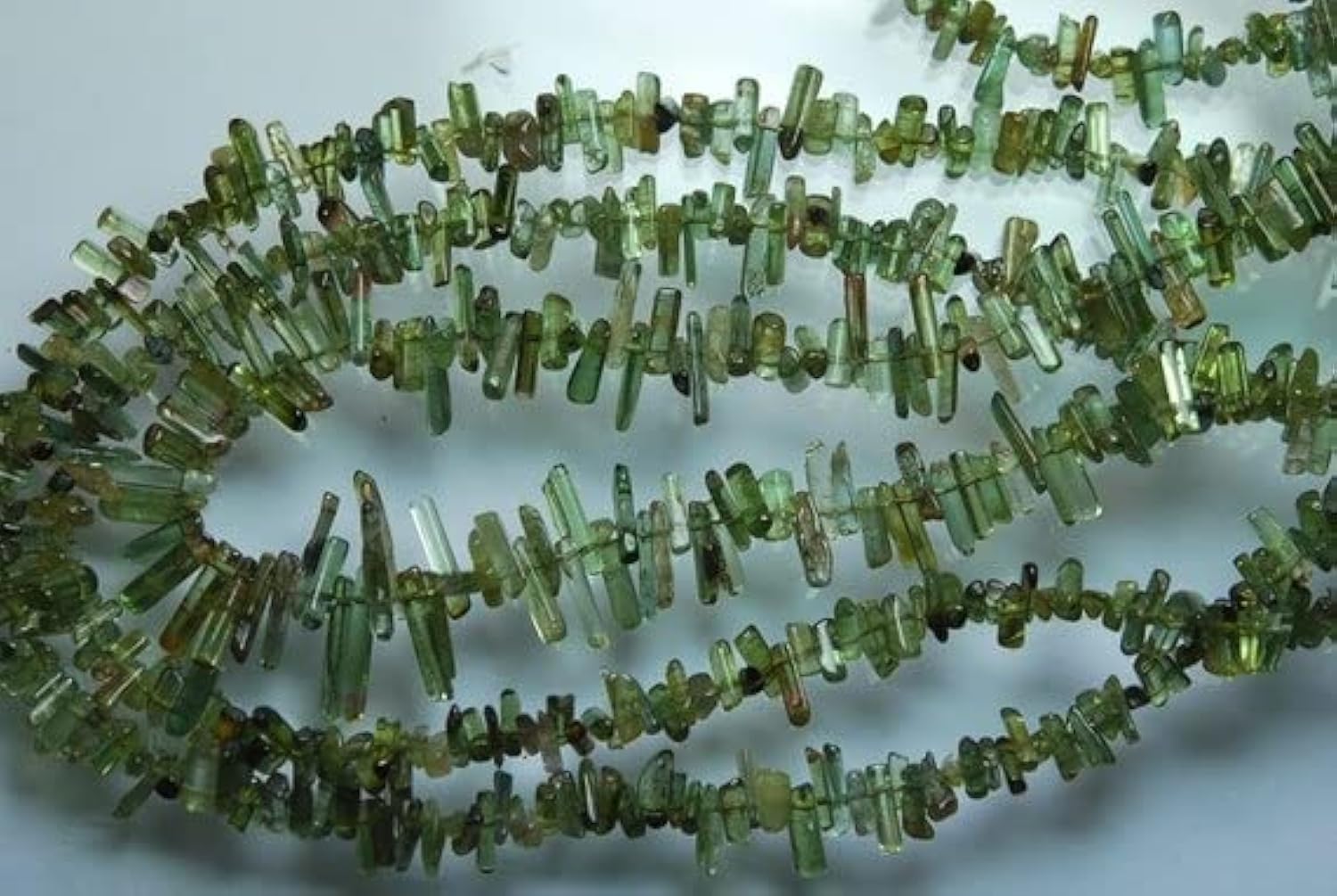Tourmaline verte stick pour créer vos bijoux d'été et colliers bohèmes chics