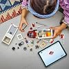 LEGO City Autocaravana de Aventura de Vacaciones Set de Juguete de Construcción - Juguete de Vacaciones para Niños, Niños y Niñas, Mayores de 6 Años - Incluye 3 Minifiguras y Accesorios - Idea de Regalo para Cumpleaños y Vacaciones - 60454 3