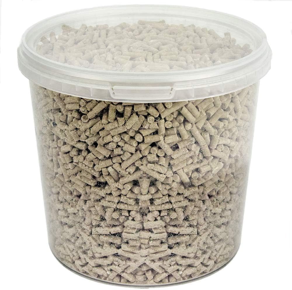 GardenersDream Peanut Suet Pellets | Garden Wild Bird Food Mix | Nutritious and Healthy Feed Mixture | Premium Protein-Rich Formula | Contains Essential High Energy Vitamins and Minerals (2.5L)