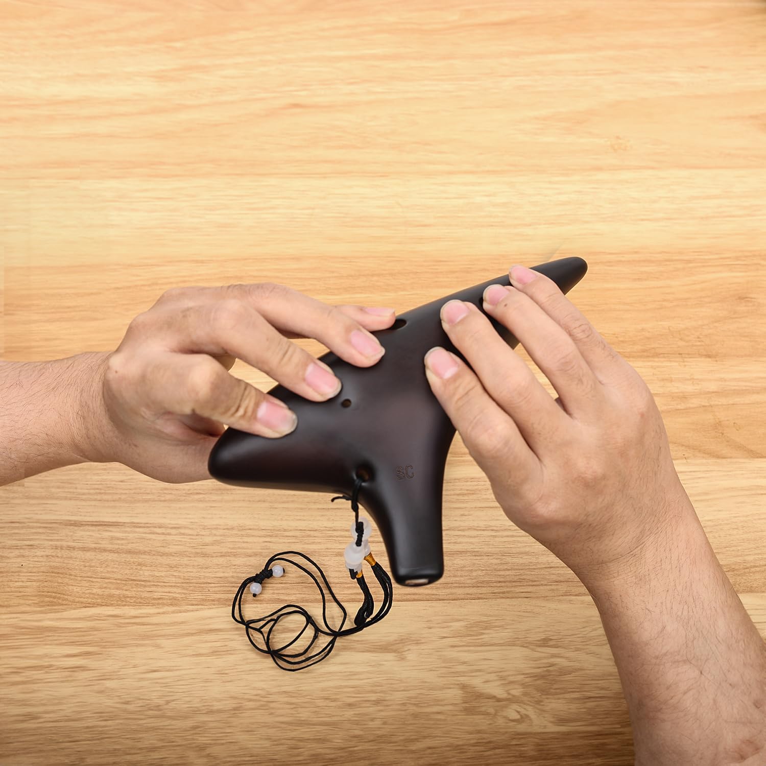 Chiave soprano in Do – Ocarina Professional Master Tuning a 12 fori in ceramica piccola affumicata per sparare con diagramma diteggiatura, cordino da collo e scatola portaoggetti