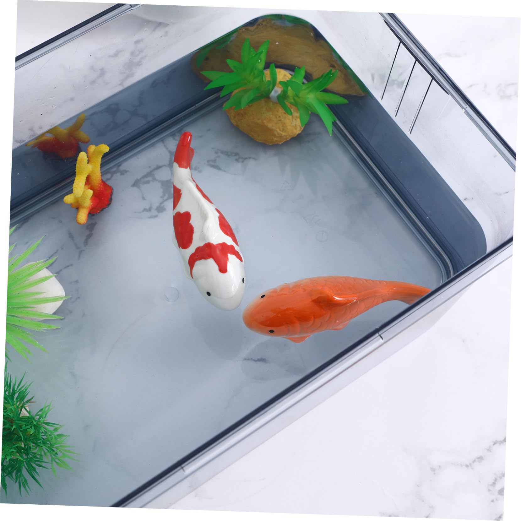 10 Stück Schwimmende Fische Deko Keramik Goldfische, Koi Fischfigur für Miniteich Balkon, Wasserdeko für Draußen, Landschaftsbau, Tier Ornament für Aquarium & Badewanne, 10x4cm