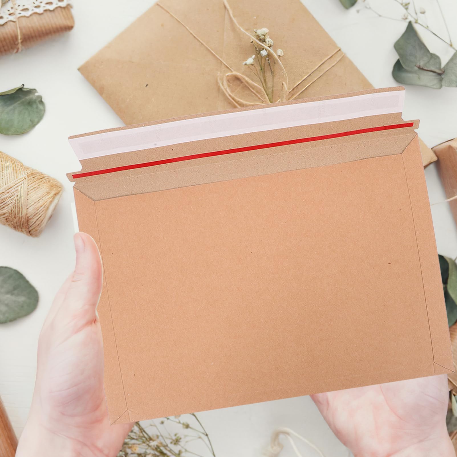 30 Stück A4-versandtaschen Für Fotodokumente Dicke Gepolsterte Umschläge Aus Karton Selbstklebende Versandumschläge Flaches Design Für Karten Akten Einladungen