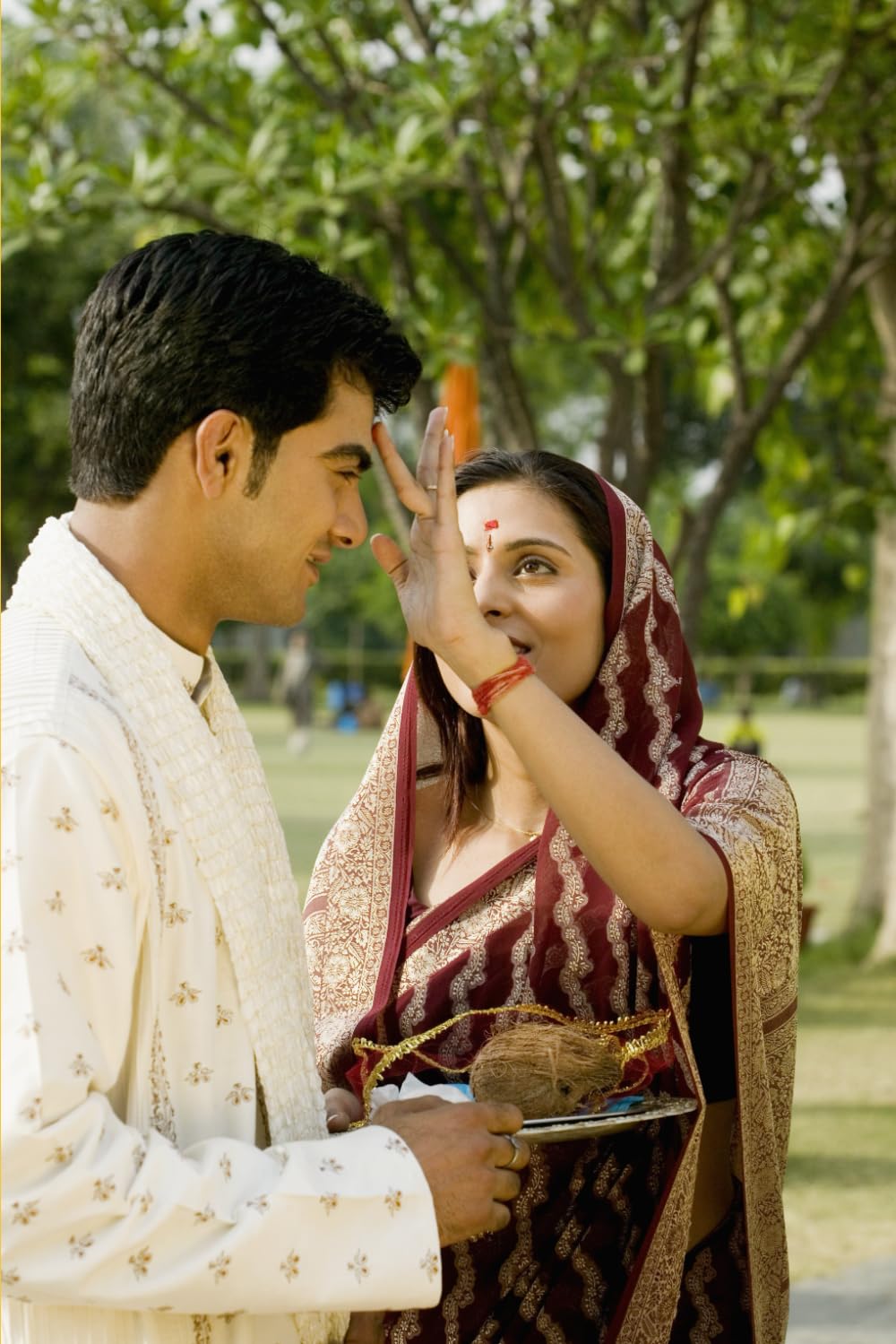 LA SANTITÀ LEGALE DEL MATRIMONIO (PARTE 6): “POZZI INDIANI” (A COLORI)