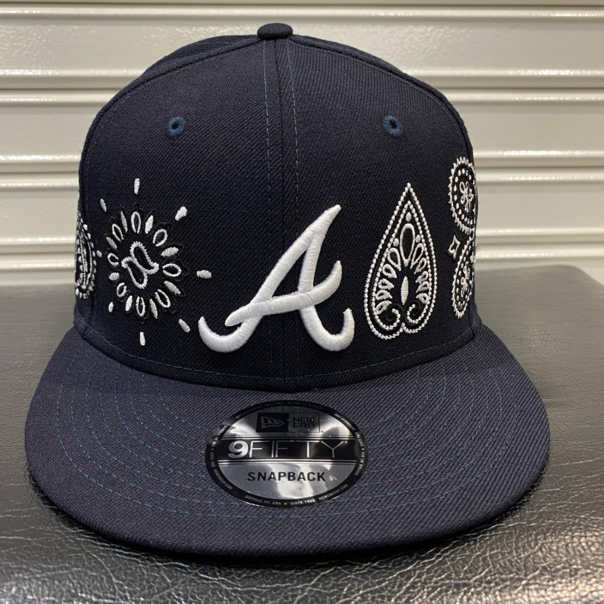 Amazon.co.jp: USA限定 Newera ニューエラ 9FIFTY 刺繍 ペイズリー 