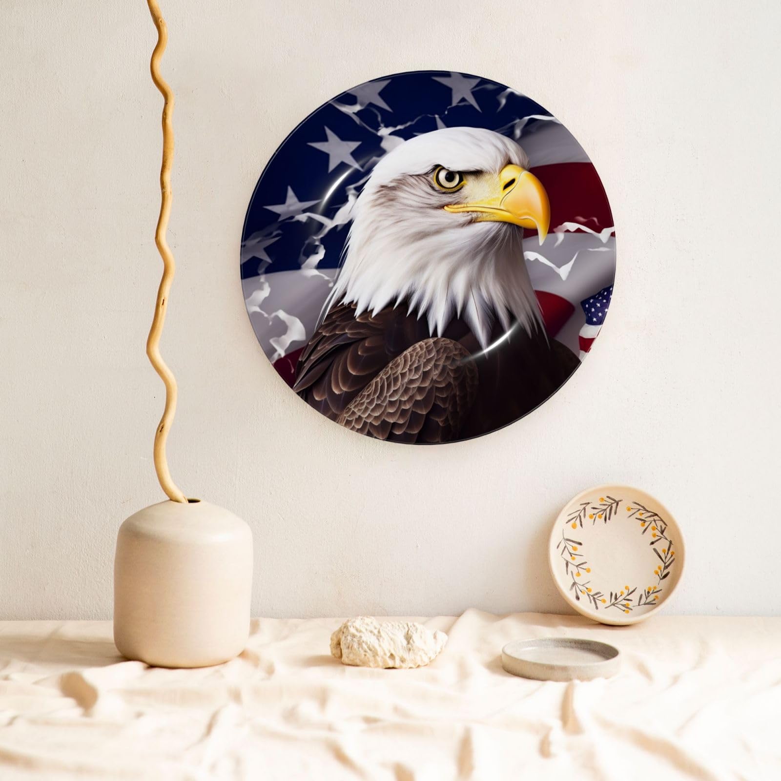 Dekorativer Teller aus Knochenporzellan mit US-Flagge und Weißkopfseeadlermotiv, personalisierbar, inklusive Ständer, 25 cm (10 Zoll)