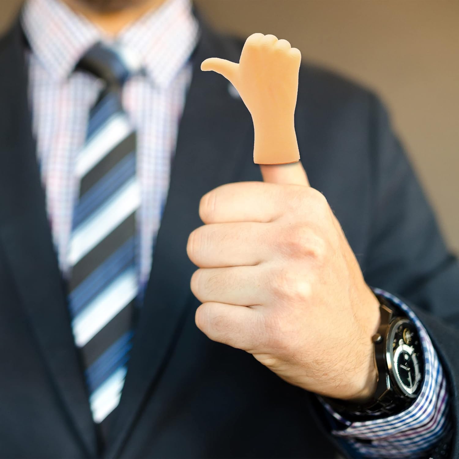 AQKILO Tiny Hands Miniature Finger Puppets with Left and Right Hand, Party Favors, Educational, TikTok Toys, 8 Pieces (2 Mixed Style)