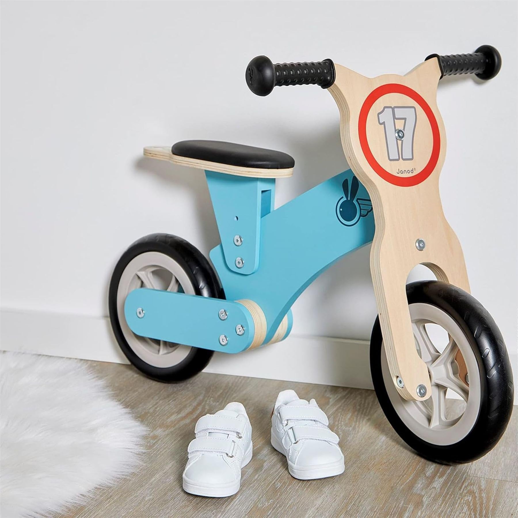 Janod - Bikloon ‘Little Racer’ - Laufrad aus Holz - Lernlaufrad - Motorik und Gleichgewichtssinn Entwickeln - Kinder Holzspielzeug - FSC-Zertifiziert - Ab 2 Jahren, J03285
