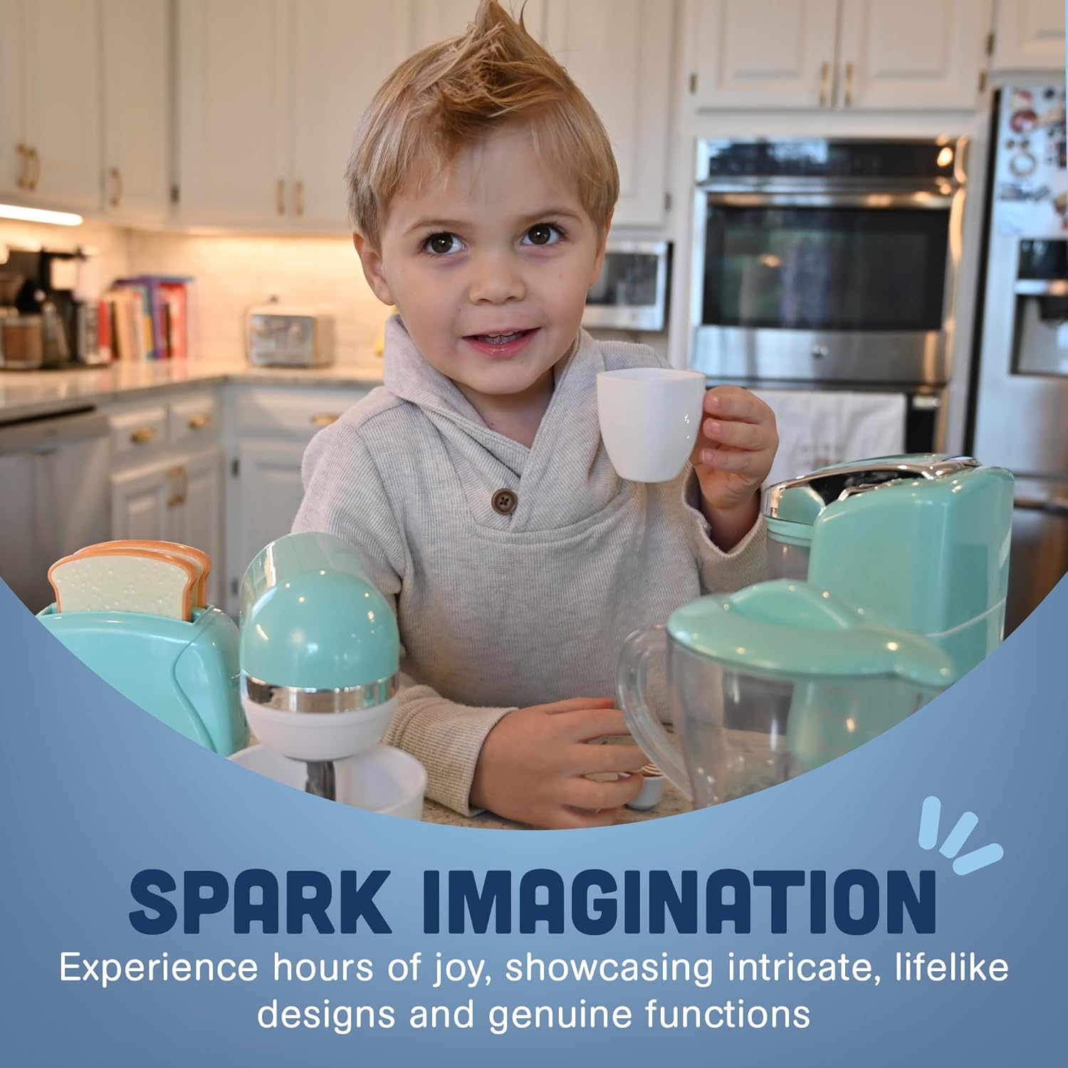 Constructive Playthings Toy Blender for Imaginative Play, Kitchen Appliances Learning Toy for Children Ages 3+