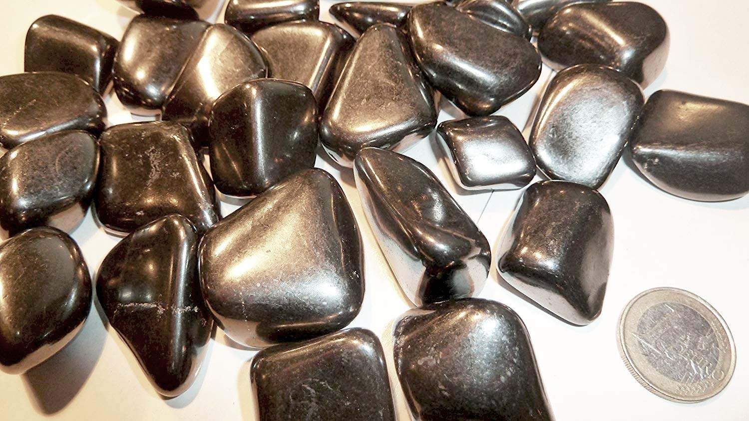 Boviswert Shungite Tumbled Stone Hand Stone 200 g Approx. 2 to 4 cm stones, approx. 10 to 15 stones. With Cerifikate of the mine in Karelia! !