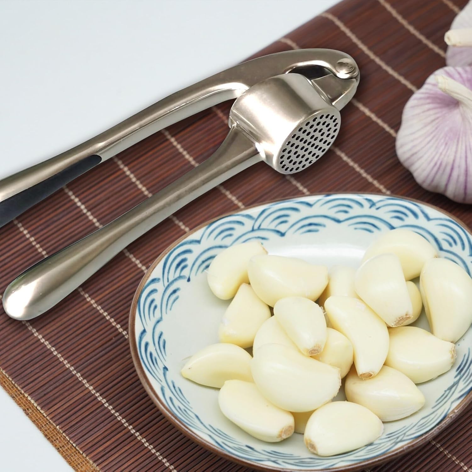 Garlic Press Mincer Ginger Crusher with Roller Peeler Squeezer Kitchen Tools