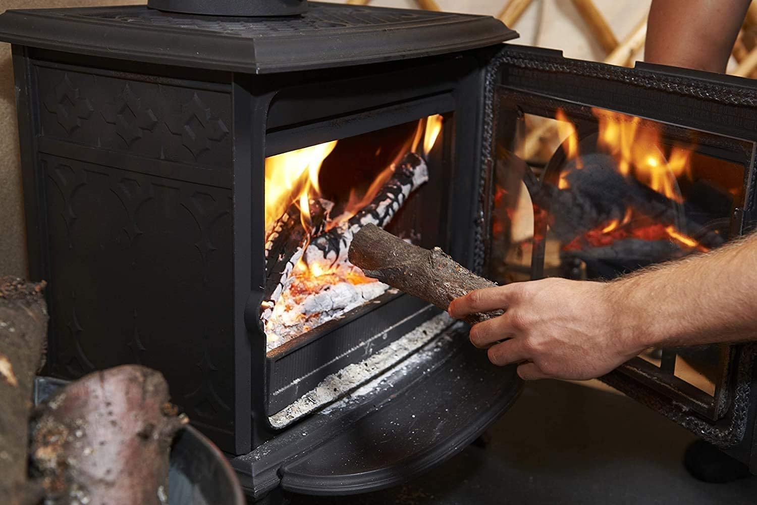 Mugar- Leña para Chimenea, Estufa o Barbacoa. Leña de Encina Tronco de leña Mediano Especial para Chimeneas, barbacoas o Estufas (Caja 30 kgs)