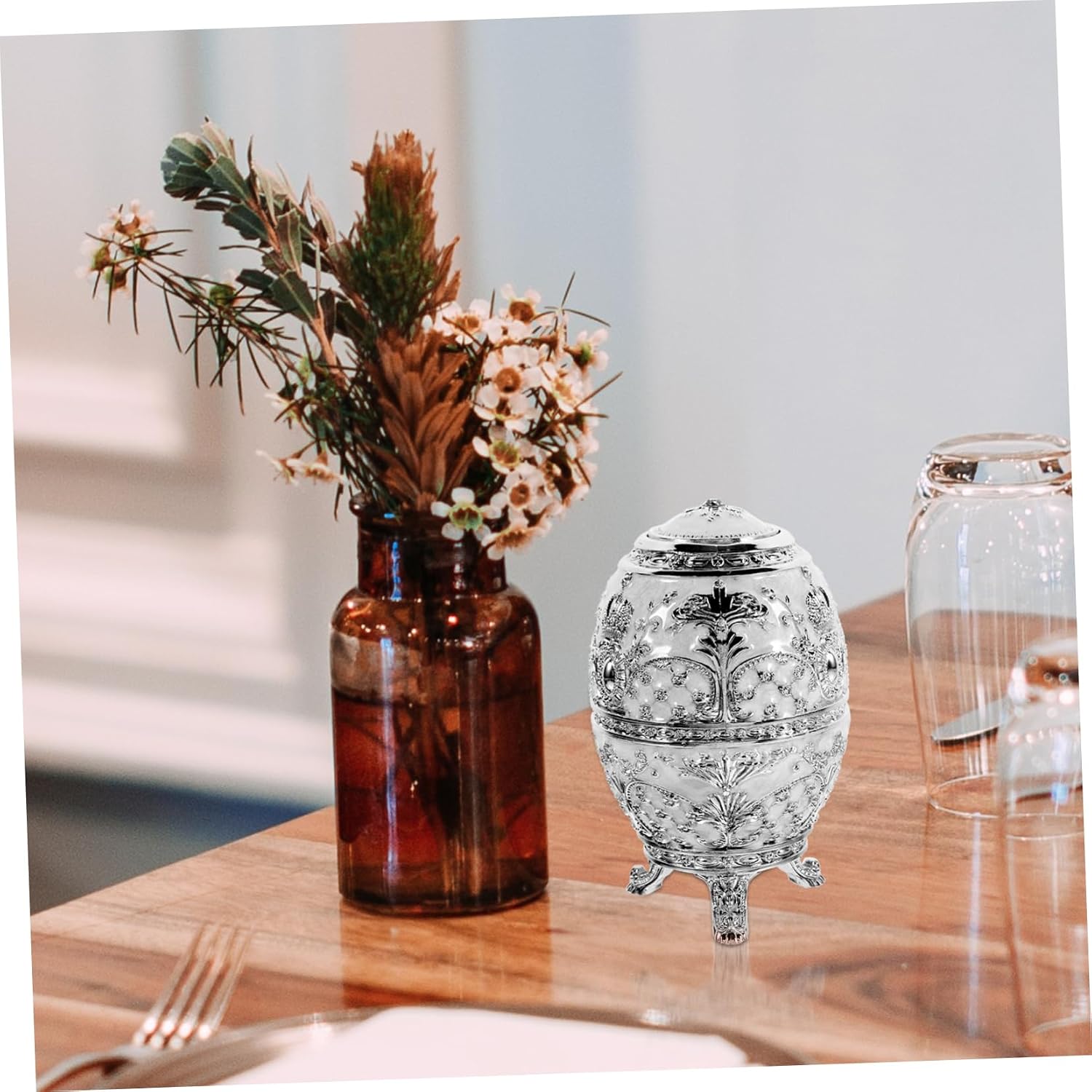 Cabilock Creative Press-type Toothpick Holder Dispenser Vintage Style Kitchen Toothpick Box for Elegant Table Decoration Easy for Home and Dining Use