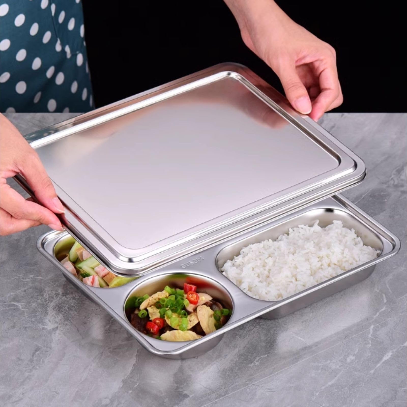 Lot de 5 assiettes divisées en acier inoxydable avec couvercles, plateau à dîner divisé en acier inoxydable 4 sections pour les mangeurs difficiles, les campeurs et le contrôle des portions
