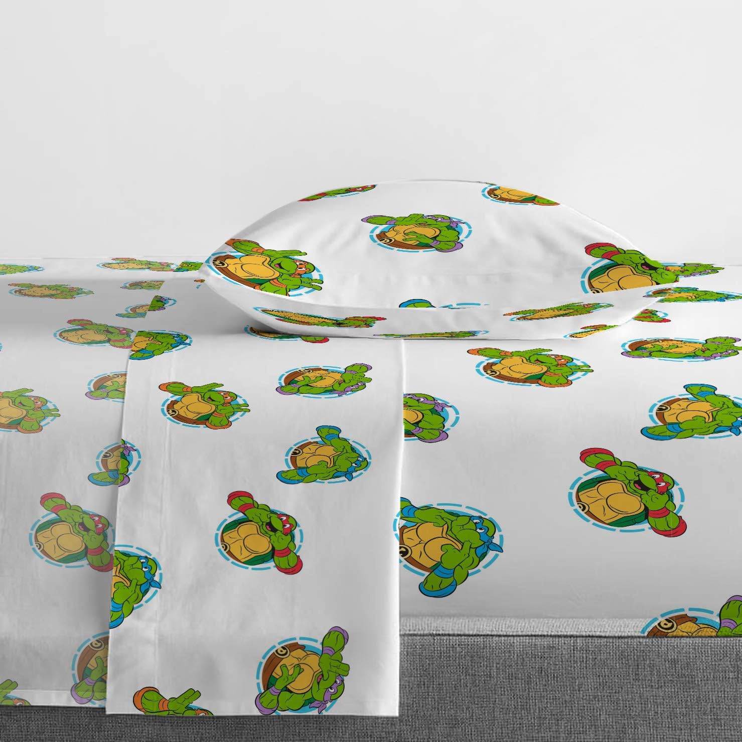 Jay Franco Nickelodeon Teenage Mutant Ninja Turtles Ready to Roll 5 Piece Twin Bed Set - Includes Reversible Comforter & Sheet Set Bedding - Super Soft Fade Resistant Microfiber